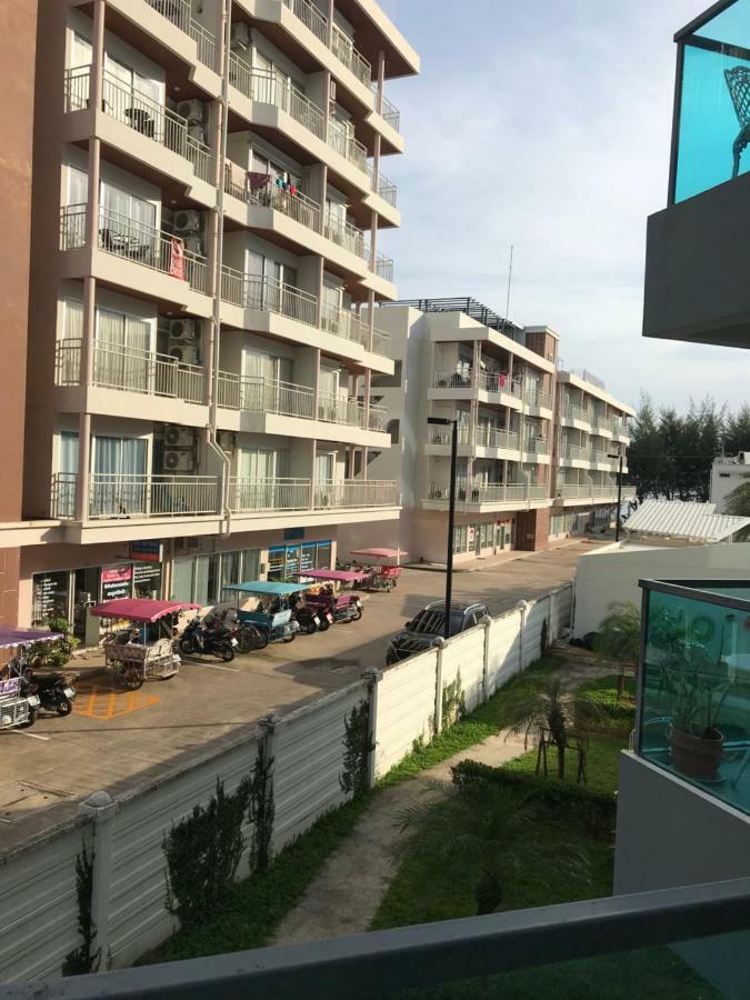 Grand Blue 181/8 Apartemen *